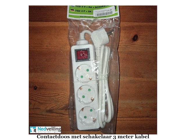 Stekkerblok met schakelaar 3 meter kabel - afbeelding 2 van  3