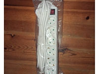 Stekkerblok met schakelaar 5 meter kabel - afbeelding 3 van  3