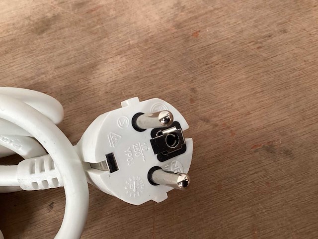 Stekkerdoos 3 voudig penaarde (13x) - afbeelding 2 van  2