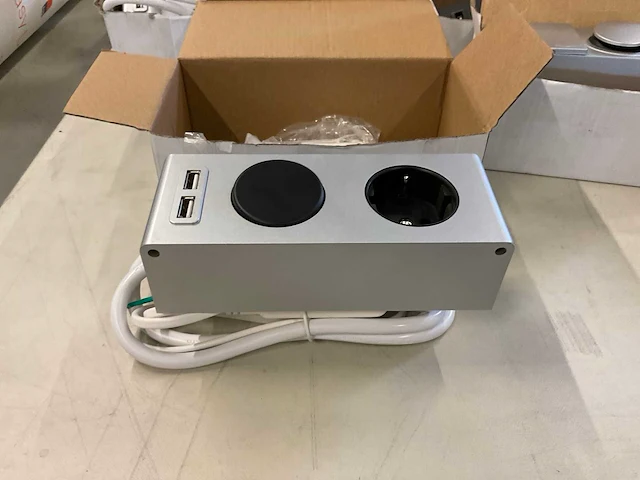 Stekkerdoos opbouw kombibox - afbeelding 1 van  3