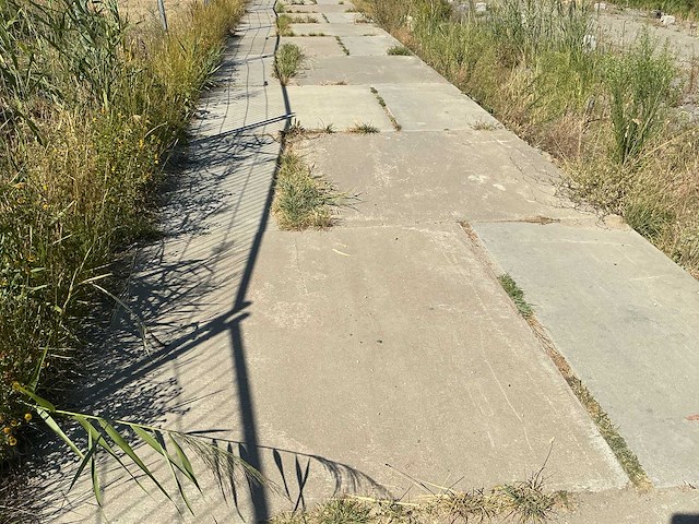 Stelcon (beton) platen 58stuks 2x2meter + 35stuks 2x1 meter (93x) - afbeelding 1 van  3