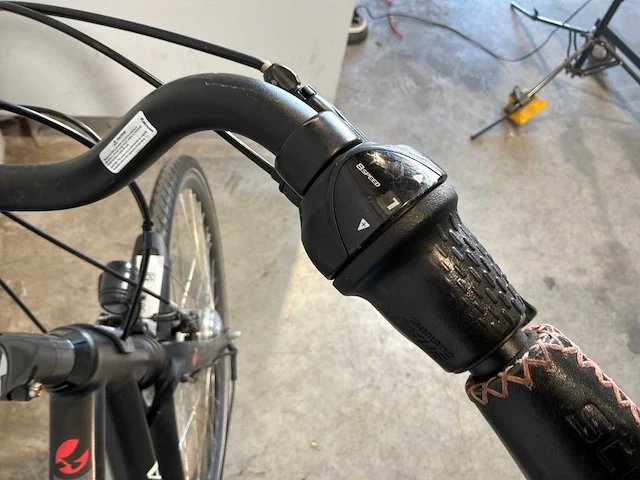 Stella azzurro elektrische fiets - afbeelding 2 van  10