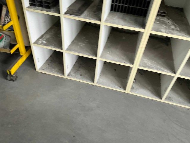 Stelling, kast en divers - afbeelding 3 van  15