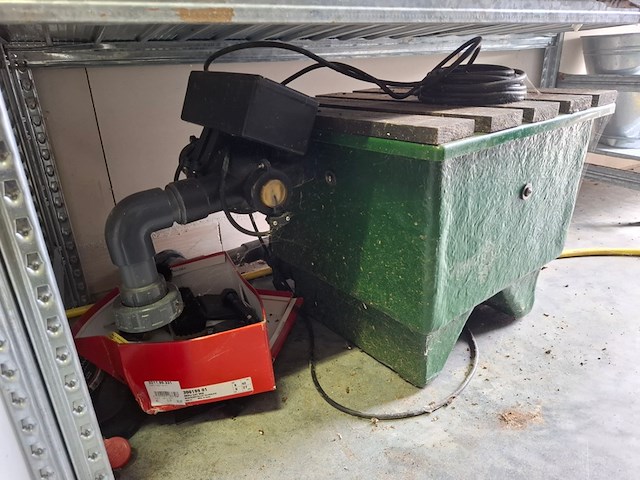Stelling met bedrijfsinventaris - afbeelding 15 van  29