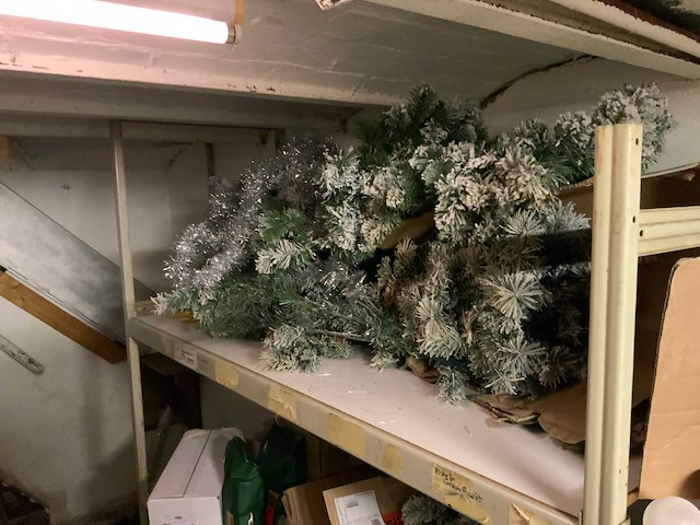 Stelling met diverse horeca benodigdheden (2x) - afbeelding 11 van  20