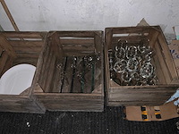 Stelling met diverse horeca benodigdheden (2x) - afbeelding 12 van  20