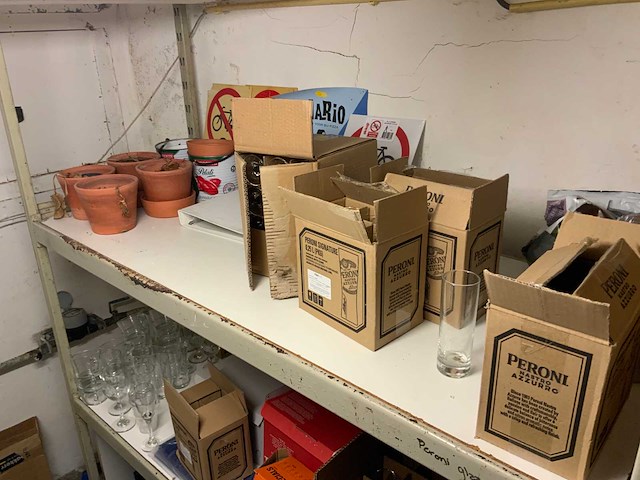 Stelling met diverse horeca benodigdheden (2x) - afbeelding 19 van  20