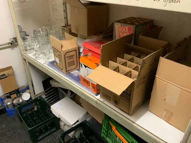 Stelling met diverse horeca benodigdheden (2x) - afbeelding 20 van  20