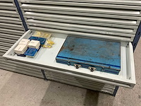 Stelling met elektromateriaal - afbeelding 4 van  32