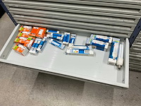 Stelling met elektromateriaal - afbeelding 20 van  32