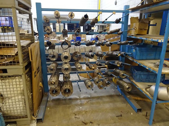 Stelling met flensen en lasfittingen - afbeelding 1 van  13