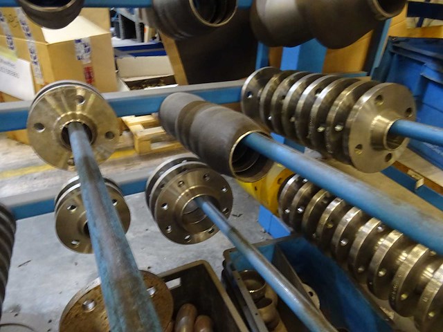 Stelling met flensen en lasfittingen - afbeelding 9 van  13