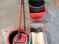 Stelling met inhoud schoonmaakmiddel - afbeelding 4 van  13
