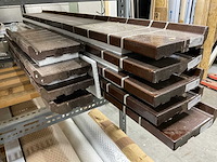 Stelling met inhoud waaronder; ventilatieroosters en vensterbanken - afbeelding 13 van  15