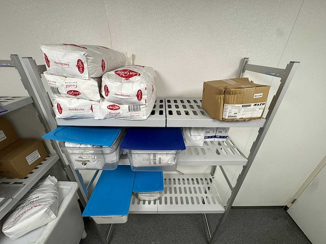 Stelling met inhoud - afbeelding 2 van  8