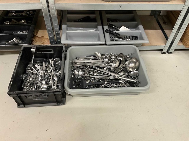 Stelling met inhoud - afbeelding 4 van  11