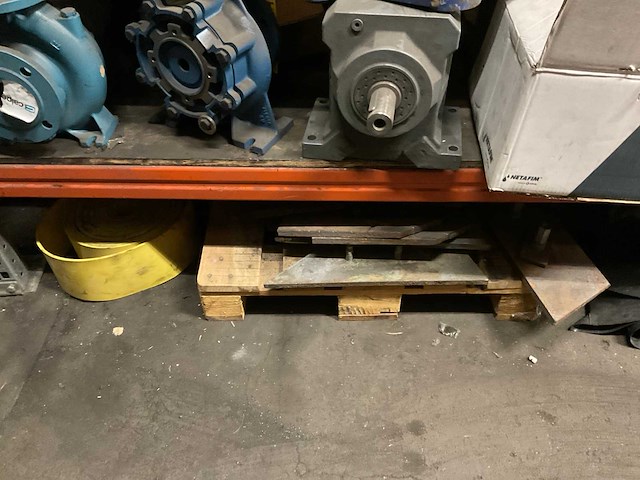 Stelling met inhoud - afbeelding 54 van  91