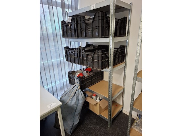 Stelling met o.a. pvc materiaal - afbeelding 1 van  8
