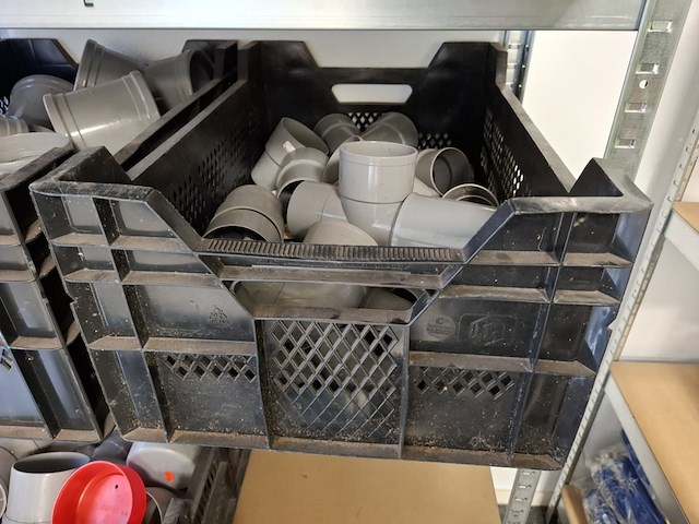 Stelling met o.a. pvc materiaal - afbeelding 5 van  8