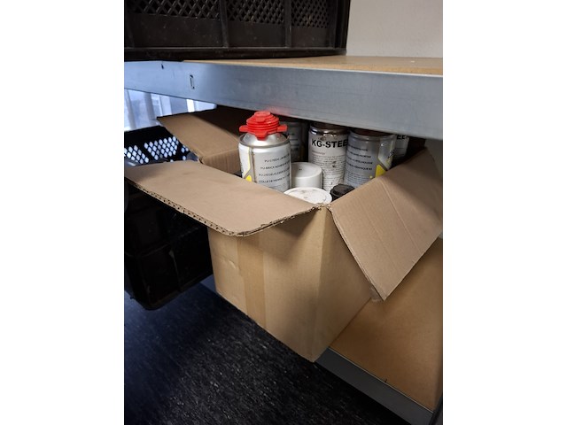 Stelling met o.a. pvc materiaal - afbeelding 7 van  8