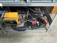 Stelling met werkplaatsinventaris - afbeelding 2 van  9