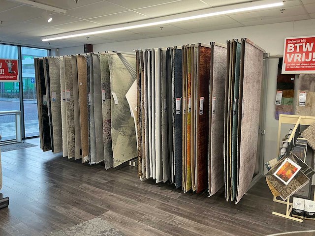 Stelling voor vloerkleden - afbeelding 1 van  5