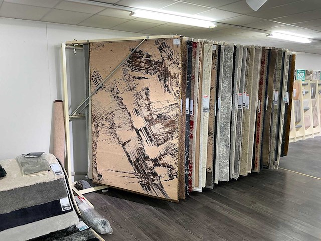 Stelling voor vloerkleden - afbeelding 1 van  7