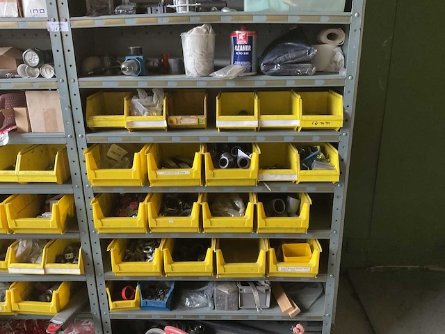 Stellingkast met inhoud - afbeelding 7 van  8