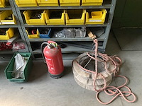 Stellingkast met inhoud - afbeelding 8 van  8