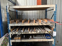 Stellingkast met inhoud - afbeelding 3 van  10