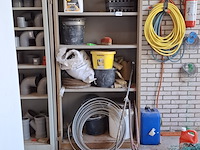 Stellingkast met inhoud - afbeelding 1 van  10