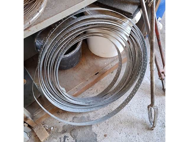 Stellingkast met inhoud - afbeelding 5 van  10