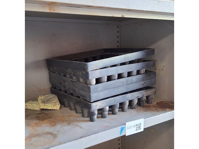 Stellingkast met inhoud - afbeelding 10 van  10