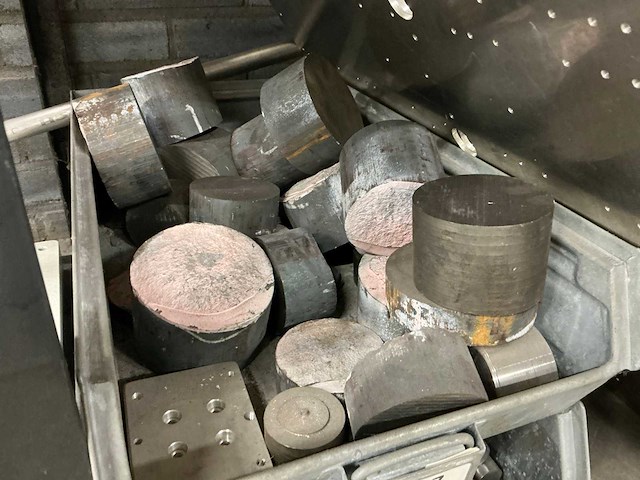 Stellingkast met reststukken staal, rvs en aluminium - afbeelding 7 van  11