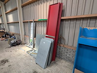 Stellingmateriaal met zwenkarm - afbeelding 1 van  7