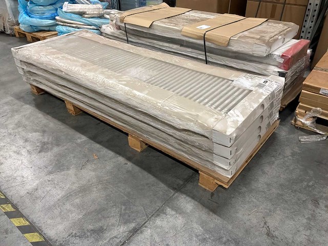 Stelrad 4-connections naked all in one paneelradiator (4x) - afbeelding 2 van  4