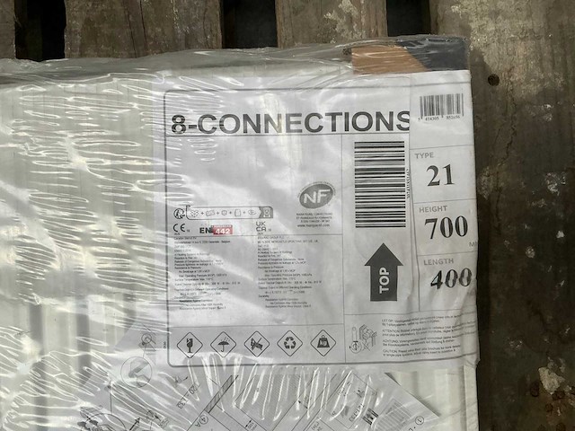 Stelrad 8 connections radiator 70x40cm - afbeelding 3 van  3