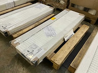 Stelrad plan radiator 160x50cm - afbeelding 2 van  3