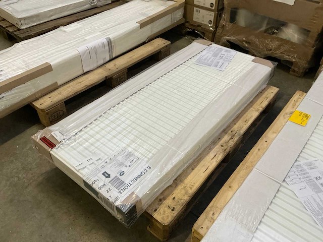 Stelrad radiator 140x60cm - afbeelding 1 van  3