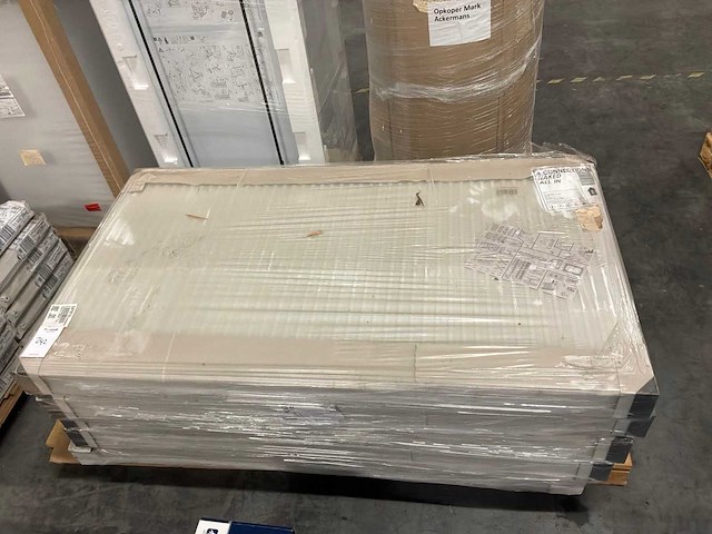 Stelrad radiator 4-connections t22 naked all in radiator - afbeelding 3 van  5