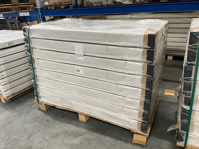 Stelrad radiator compact all in 700x1400mm type 22 (8x) - afbeelding 1 van  1