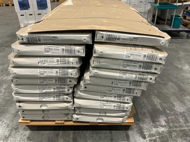 Stelrad radiator type 11 4-aansluitingen (400x2200mm) (20x) - afbeelding 6 van  7