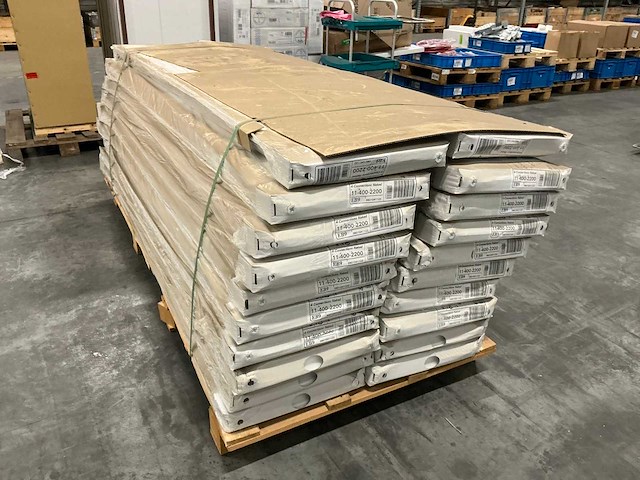 Stelrad radiator type 11 4-aansluitingen (400x2200mm) (20x) - afbeelding 2 van  7