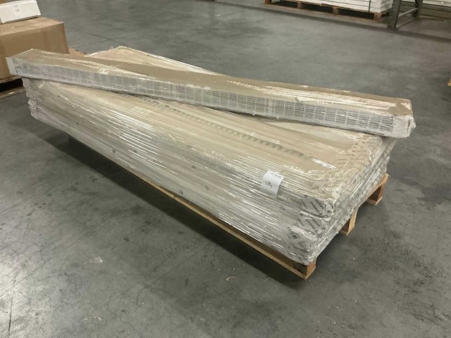 Stelrad radiator type 11 4-aansluitingen (400x2200mm) (9x) - afbeelding 1 van  5