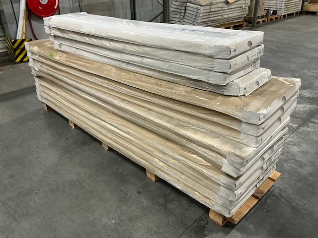 Stelrad radiator type 11 4-aansluitingen div. afm. (7x) - afbeelding 5 van  9