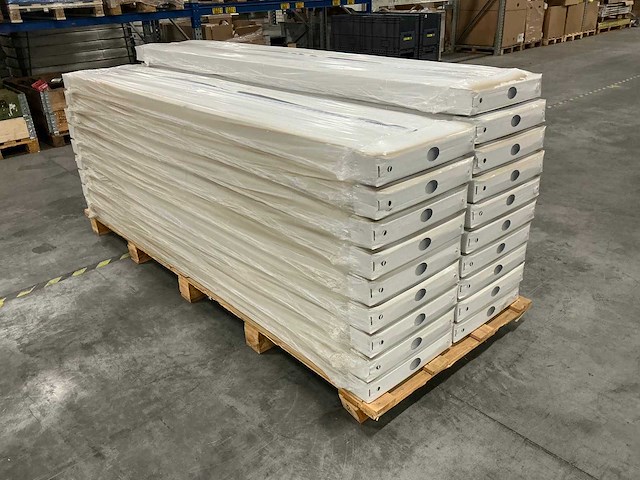 Stelrad radiator type 21 400x2400mm (19x) - afbeelding 1 van  8