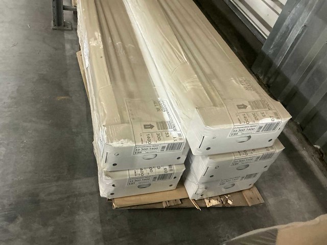 Stelrad radiator type 33 4-aansluitingen (300x1400mm) (5x) - afbeelding 2 van  3