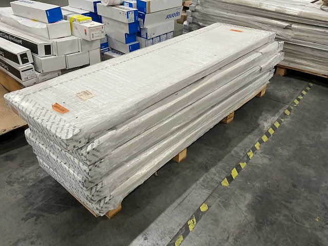 Stelrad type 21 radiator 600x2200mm (6x) - afbeelding 1 van  2