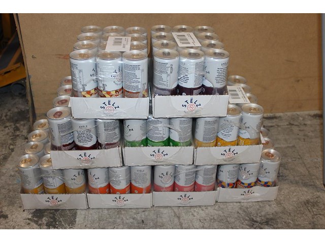 Stelz hard seltzern in negen smaken 9 x 12 blikken voornamelijk tht 2026 en 2027. bod is inclusief 16,20 e... - afbeelding 1 van  3