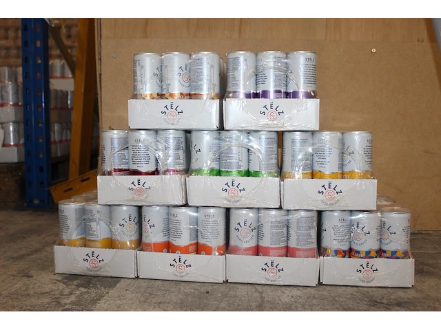 Stelz hard seltzern in negen smaken 9 x 12 blikken voornamelijk tht 2026 en 2027. bod is inclusief 16,20 e... - afbeelding 3 van  3